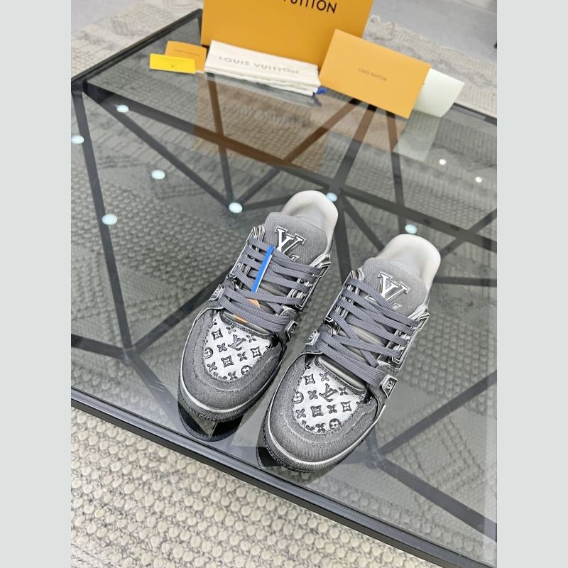 l**is V*t*n sneakers